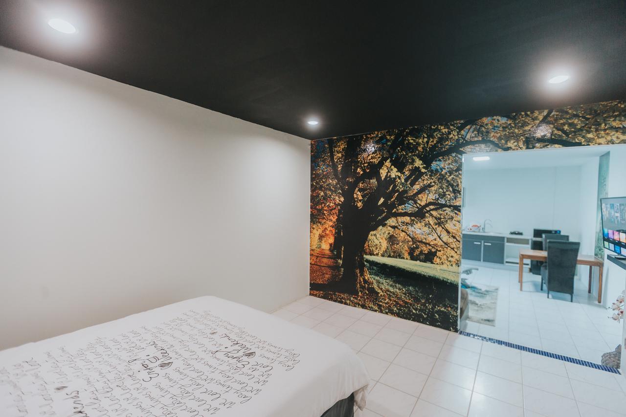Buddha Studios Aruba Palm Beach Esterno foto